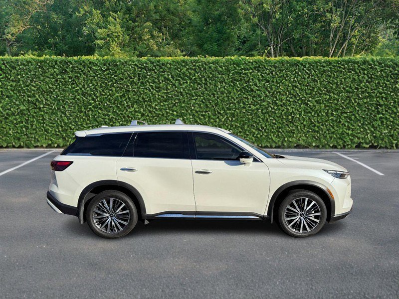 Used 2023 INFINITI QX60 Sensory w/ Vision Package image 2