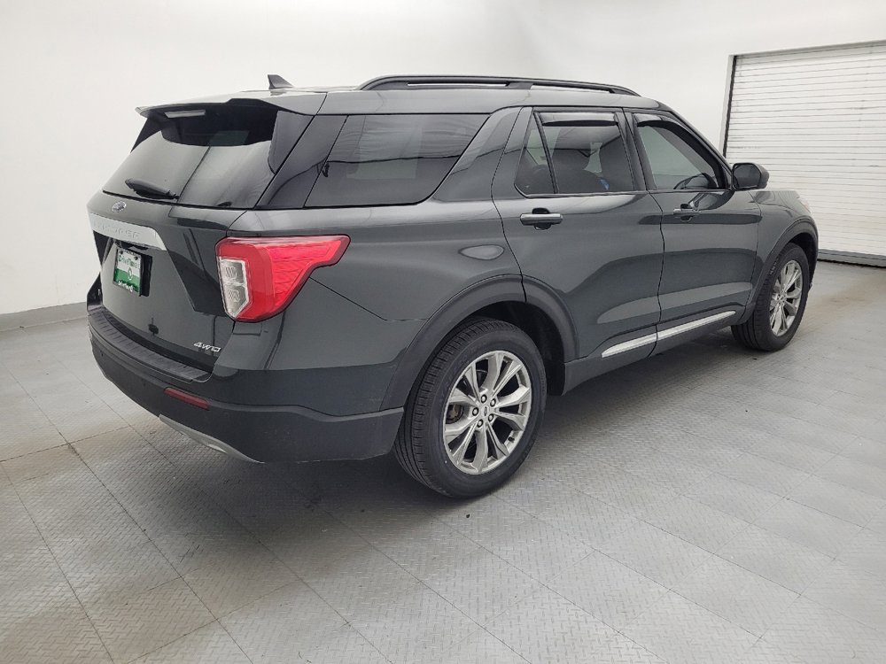 Used 2022 Ford Explorer XLT w/ Equipment Group 202A image 10