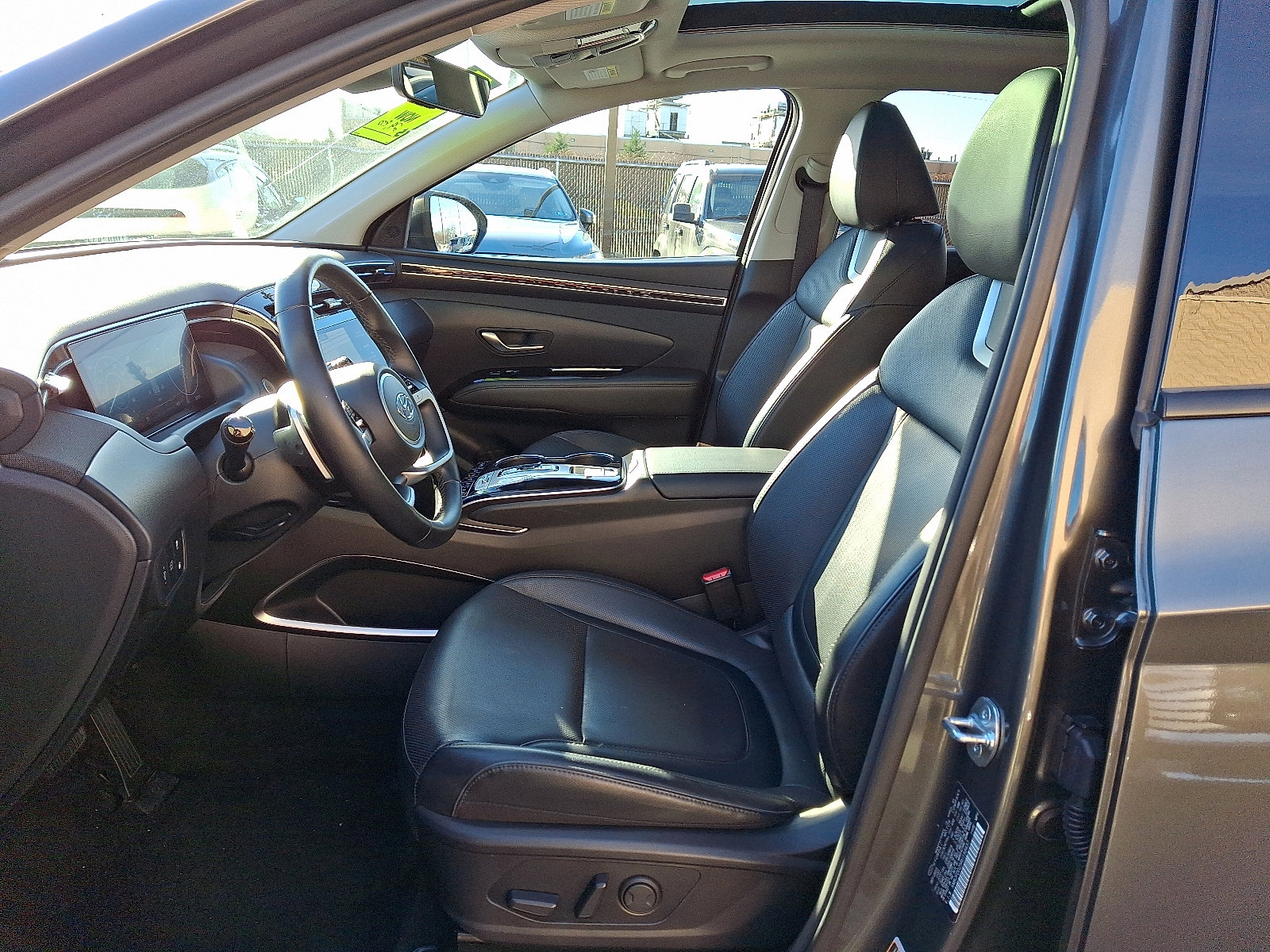 Certified 2024 Hyundai Tucson Limited image 13