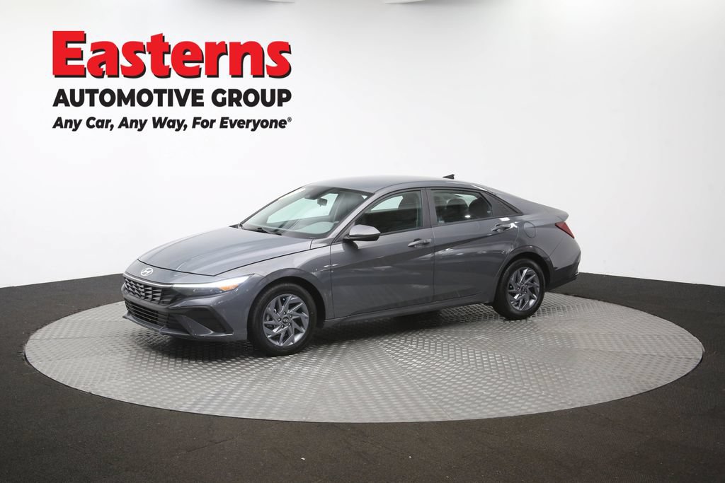 Used 2024 Hyundai Elantra SEL FWD image 55