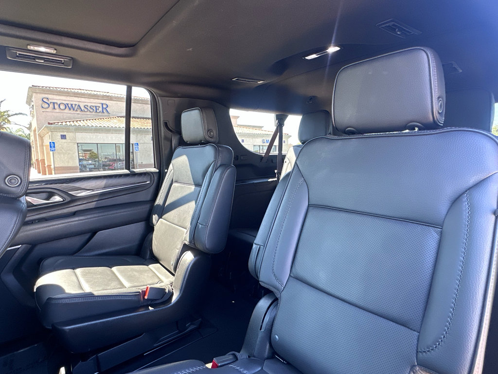 Used 2024 GMC Yukon XL Denali AWD/4WD image 10