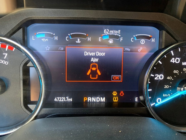 Used 2022 Ford F350 Lariat w/ Chrome Package image 34