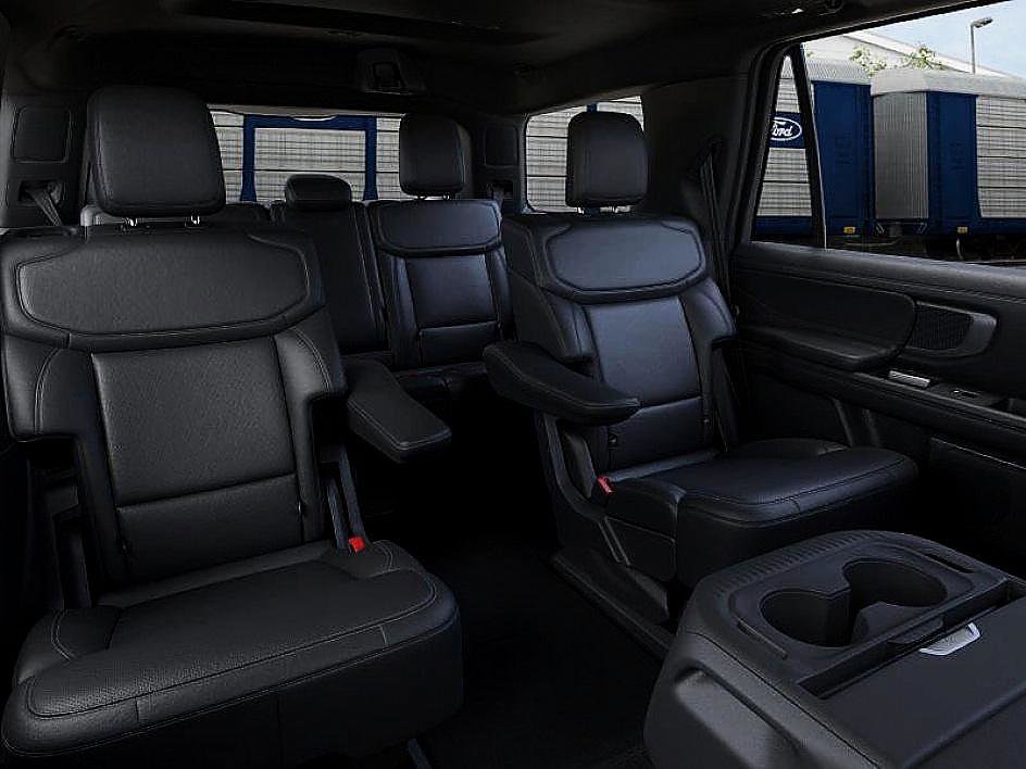 New 2026 Ford Expedition Platinum w/ Stealth Appearance Package image 8