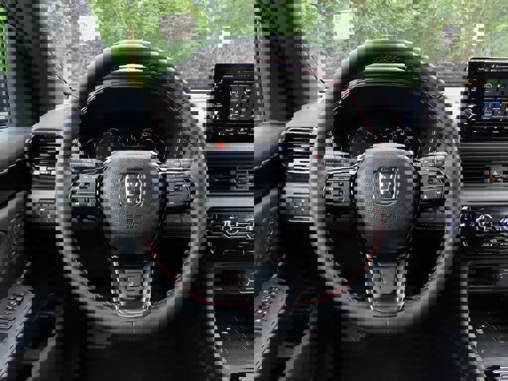 New 2025 Honda Pilot TrailSport image 19