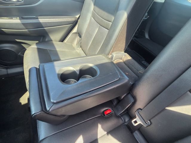 Used 2016 Nissan Rogue SL w/ SL Premium Package FWD image 17