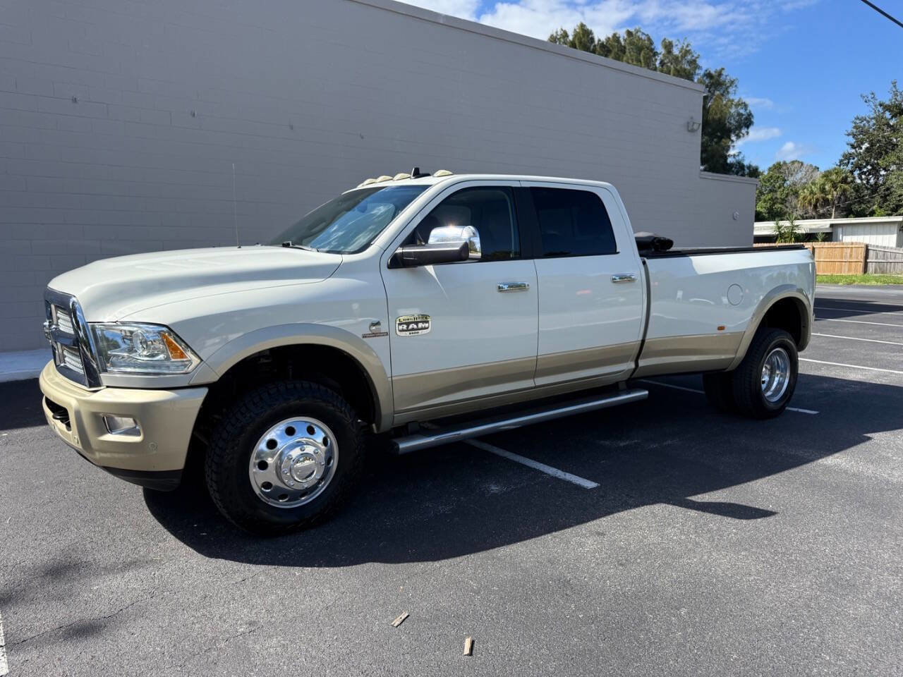 Used 2016 RAM 3500 Laramie Longhorn image 1