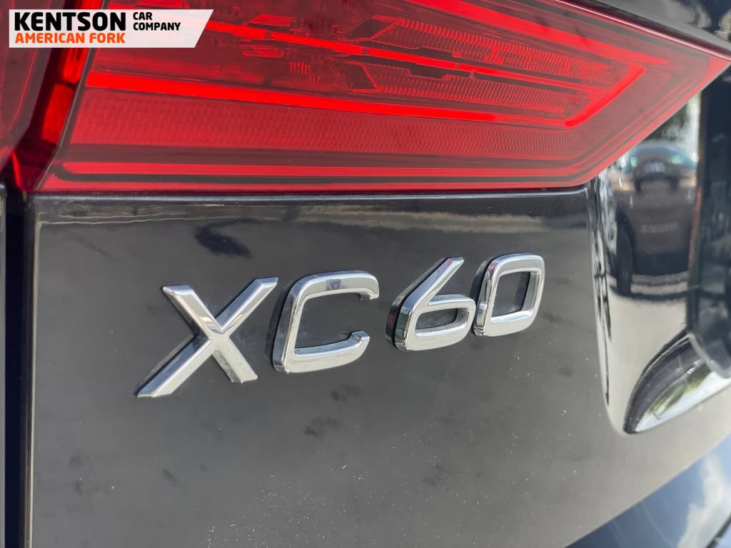Used 2025 Volvo XC60 B5 Plus AWD/4WD image 16