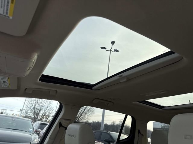 Used 2023 GMC Acadia Denali image 21