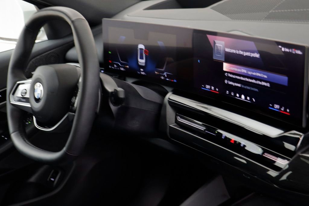 Used 2025 BMW 530i xDrive image 21