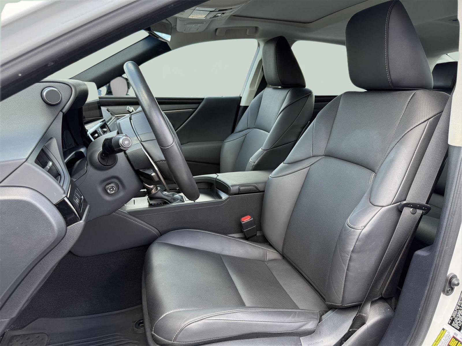 Certified 2024 Lexus ES 300h w/ Premium Package FWD image 12