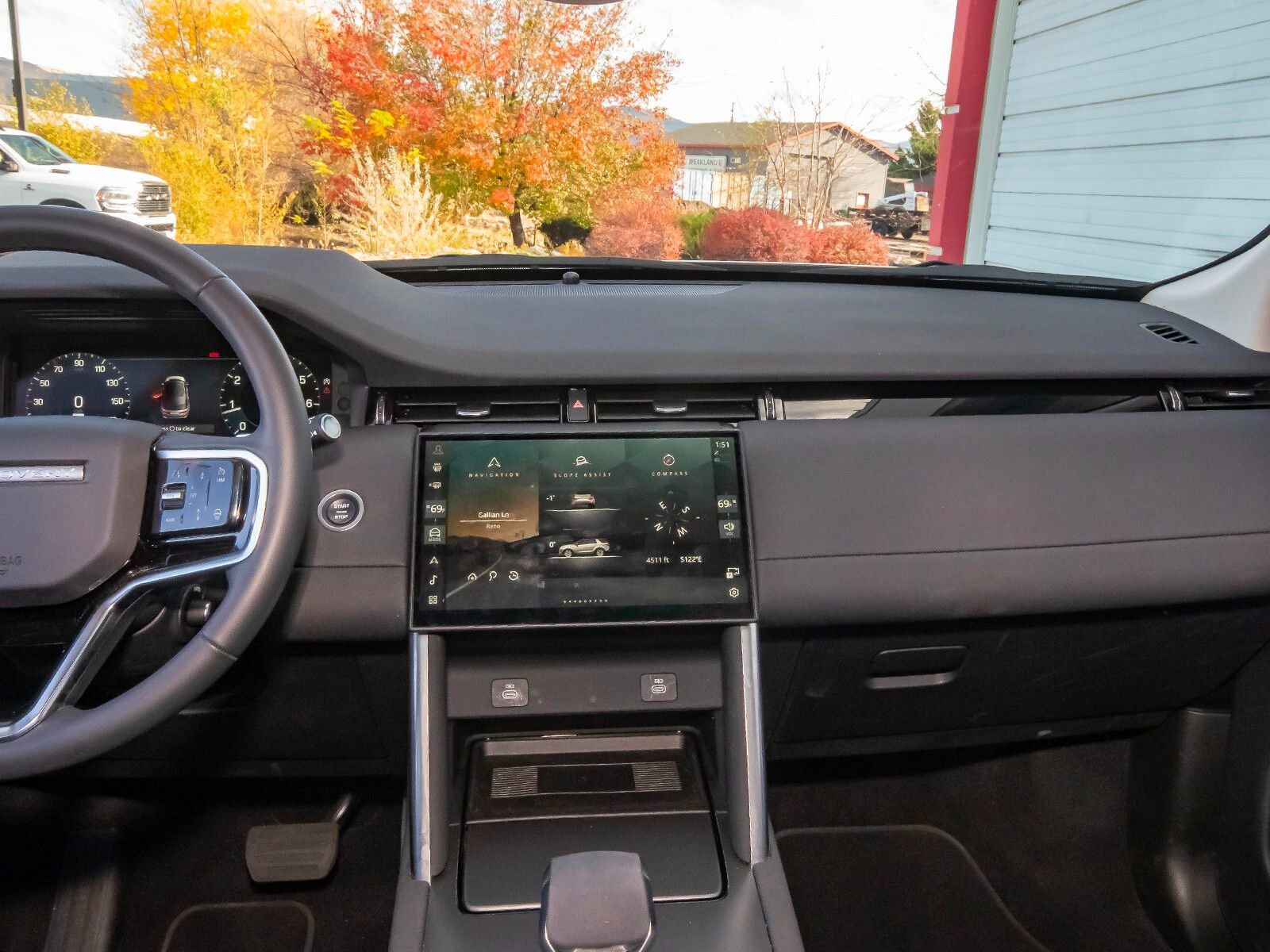 Used 2025 Land Rover Discovery Sport S image 23