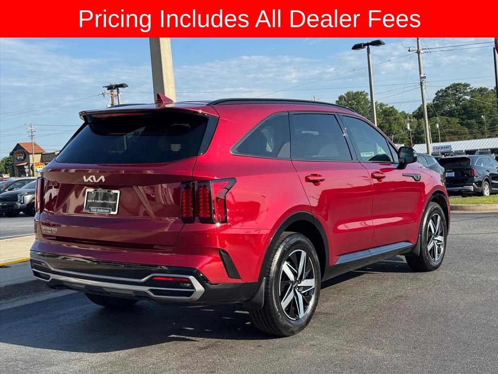 Certified 2023 Kia Sorento S FWD image 3