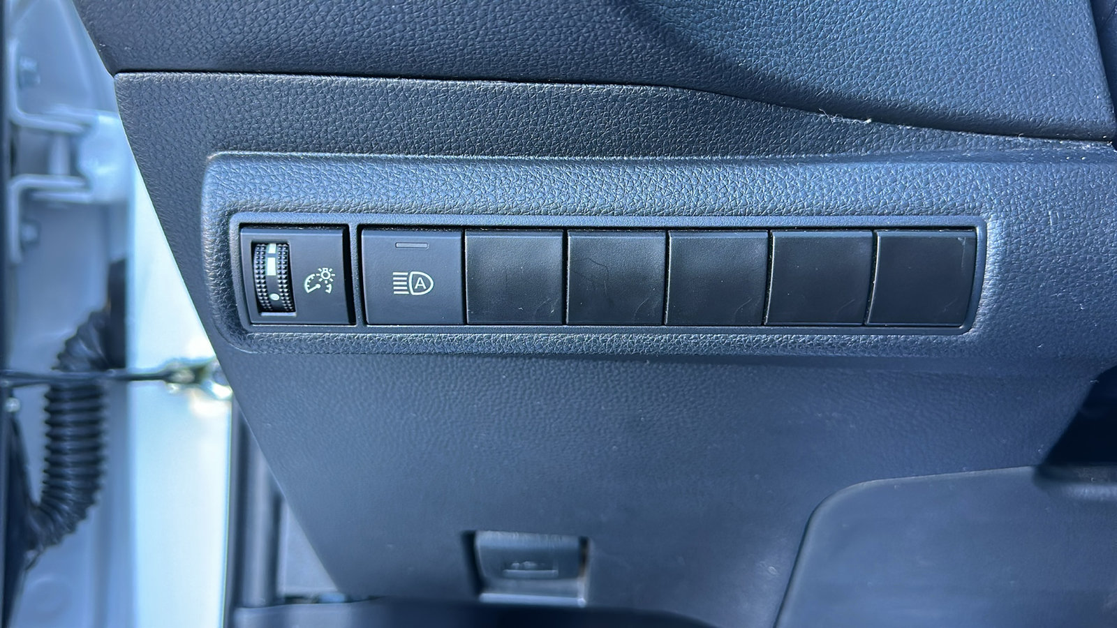 Used 2022 Toyota Corolla LE image 14