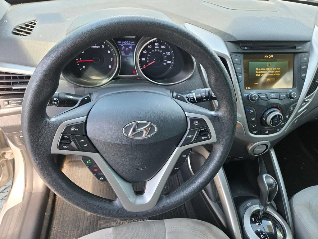 Used 2012 Hyundai Veloster FWD image 18