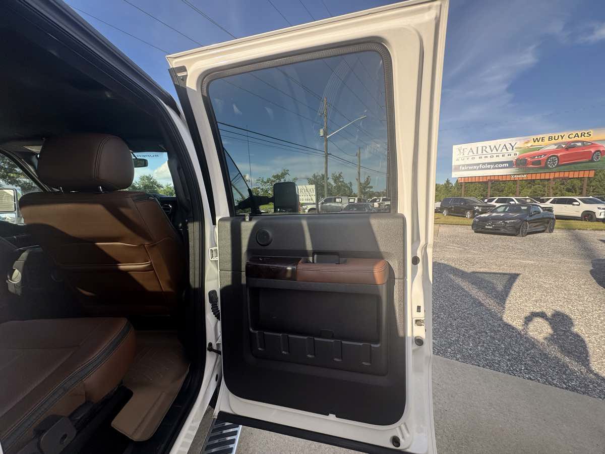 Used 2015 Ford F450 Platinum AWD/4WD image 32