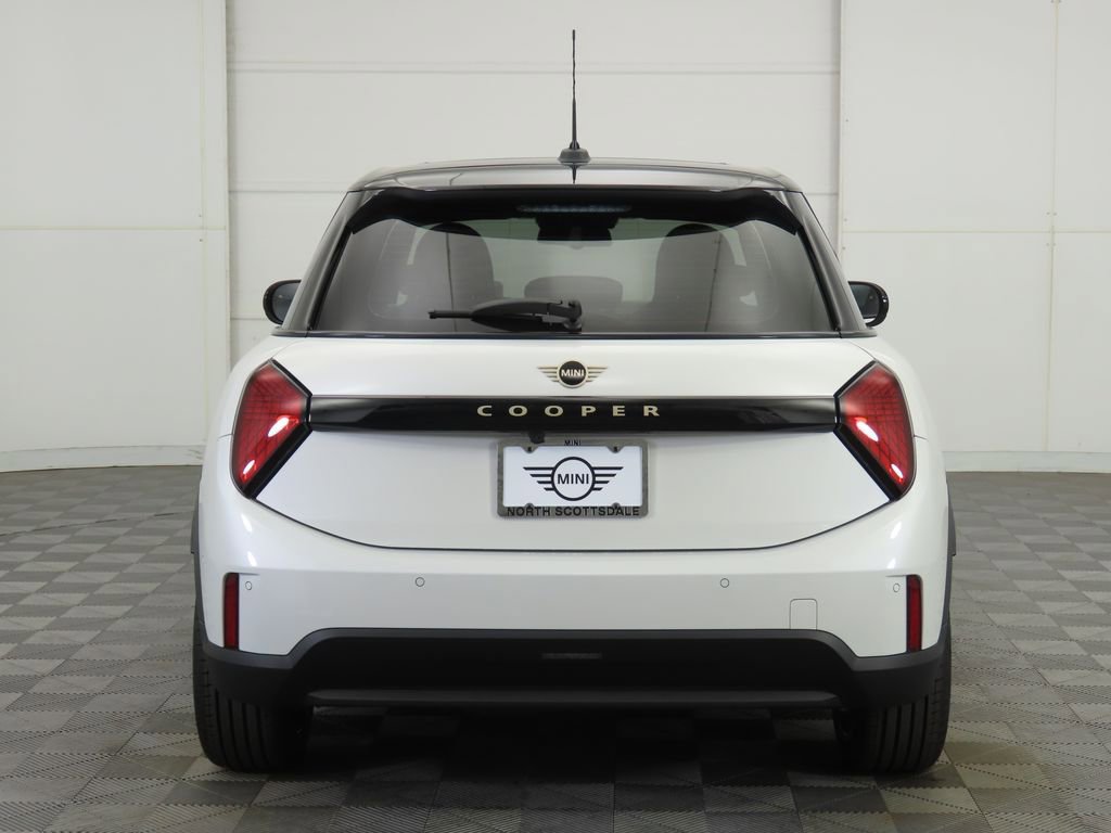 Used 2026 MINI Cooper 4-Door Hardtop image 6