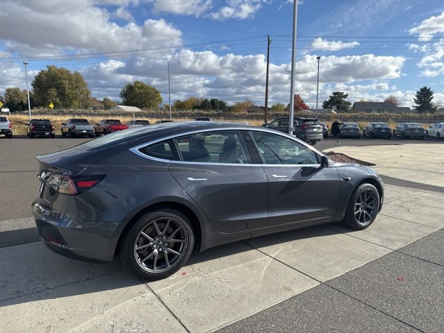 Used 2018 Tesla Model 3 Long Range image 5