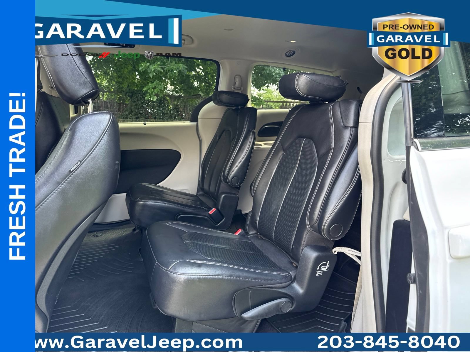 Used 2022 Chrysler Pacifica Touring-L FWD image 11