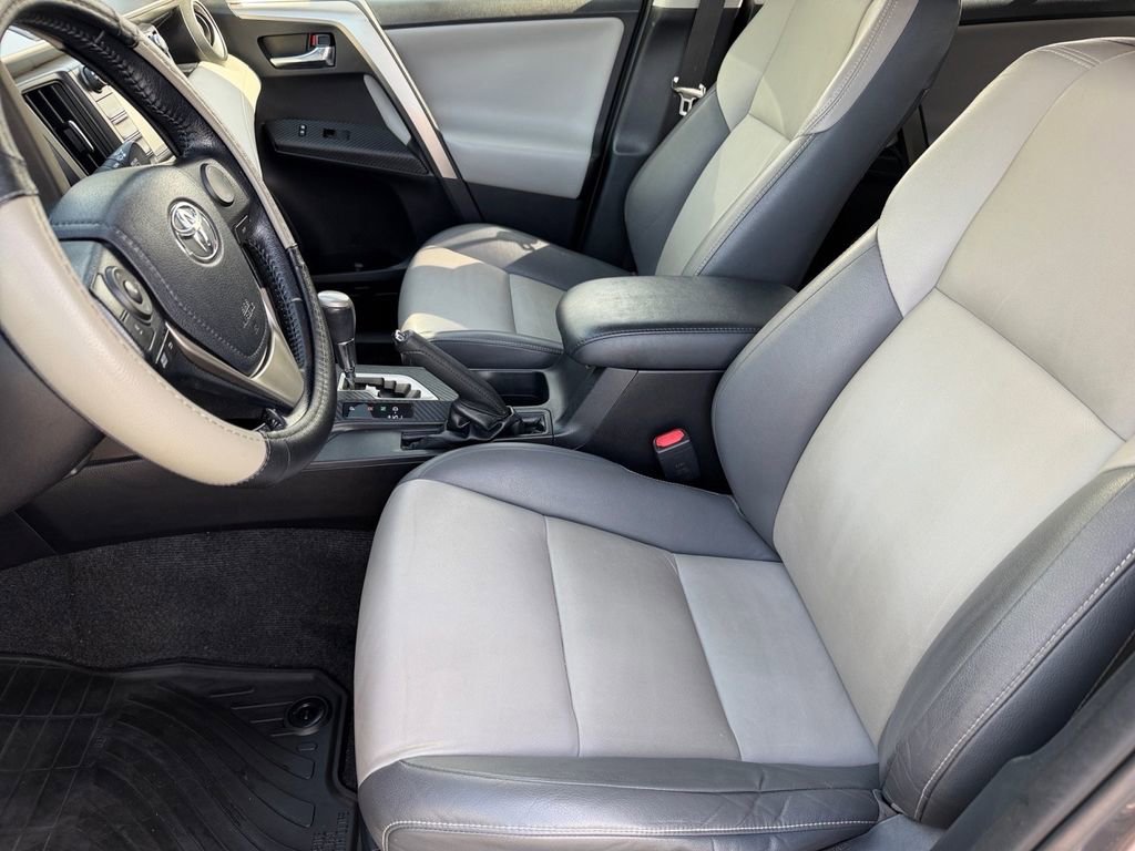 Used 2015 Toyota RAV4 Limited w/ Outdoor Package AWD/4WD image 10