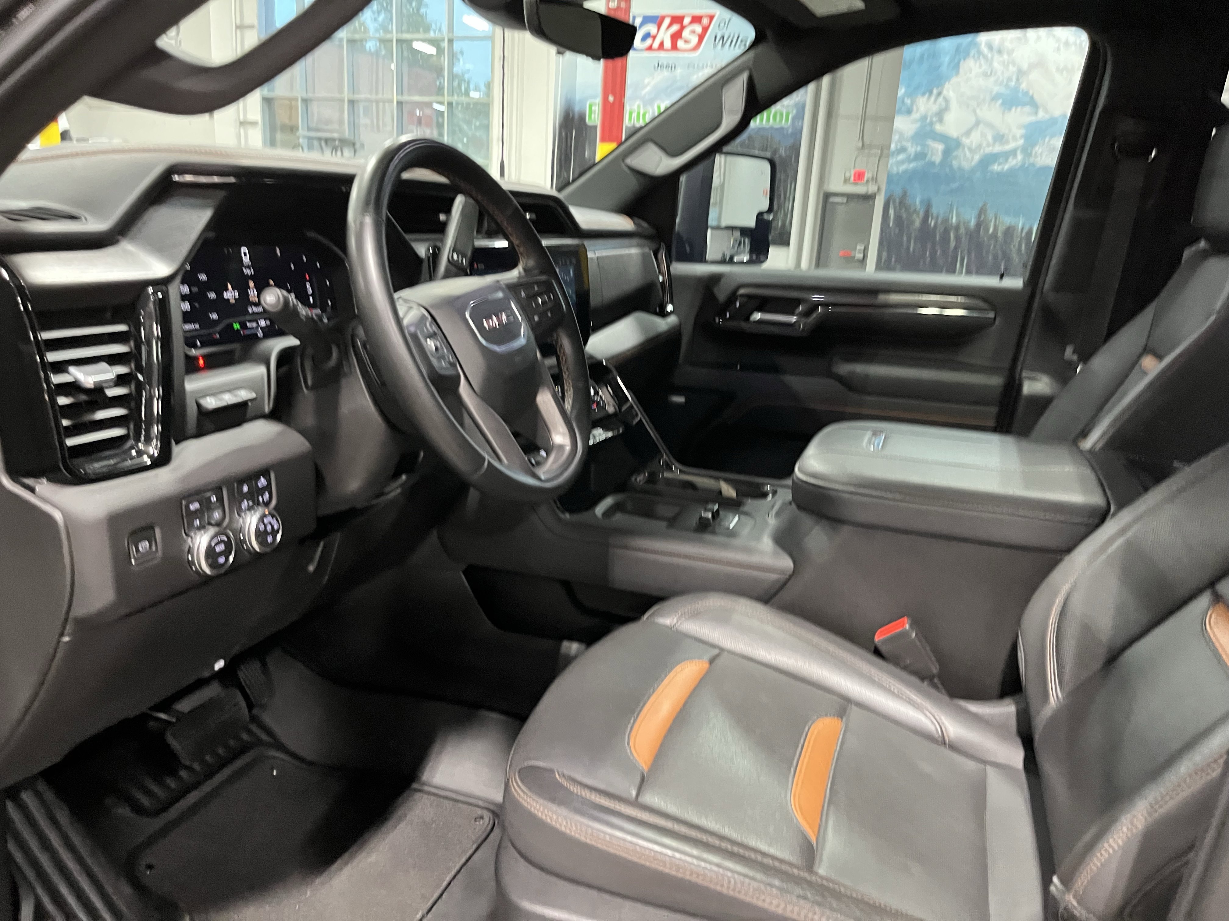 Used 2024 GMC Sierra 3500 AT4 w/ AT4 Premium Plus Package image 11