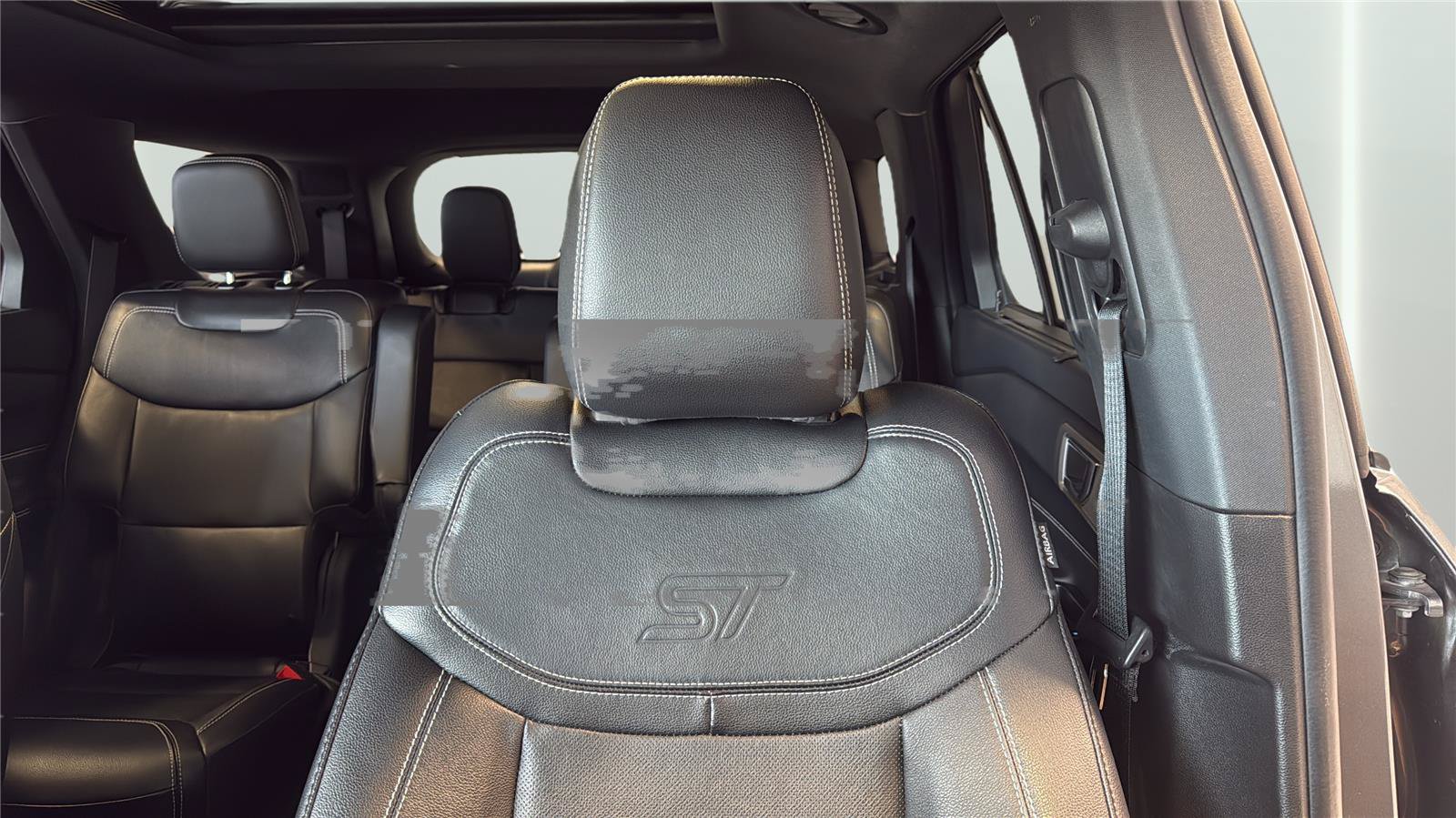 Used 2023 Ford Explorer ST w/ Equipment Group 401A AWD/4WD image 25