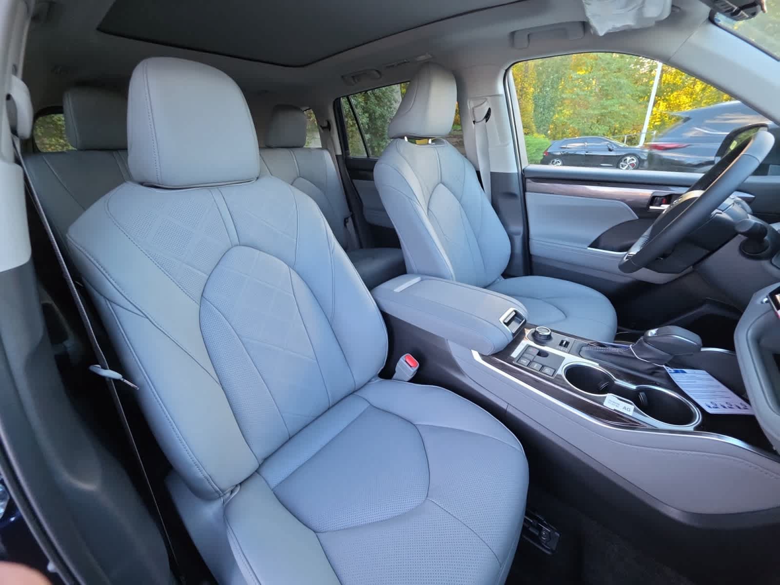 New 2026 Toyota Highlander Platinum AWD/4WD image 21