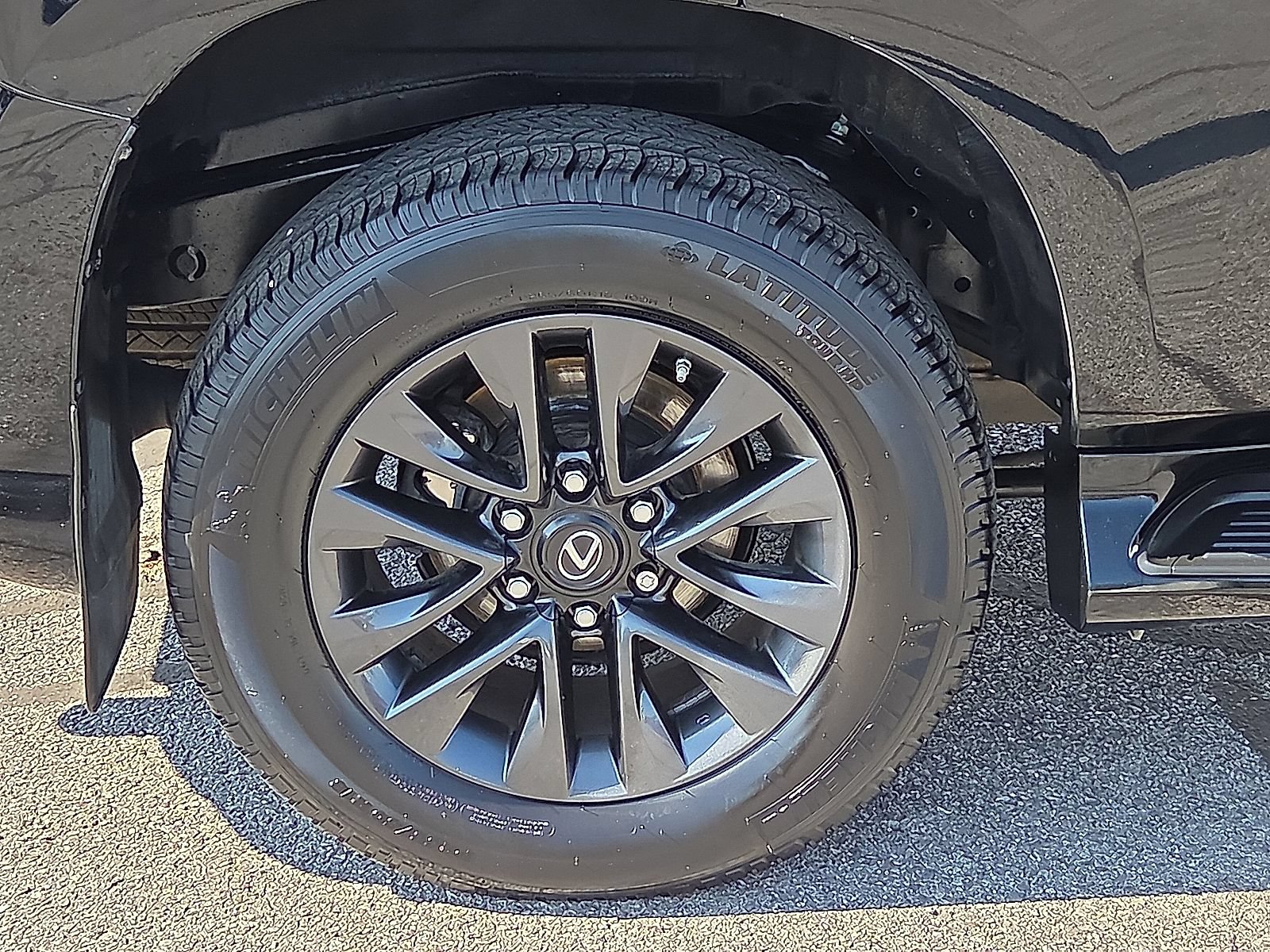 Used 2022 Lexus GX 460 Premium w/ Premium Plus Package AWD/4WD image 17