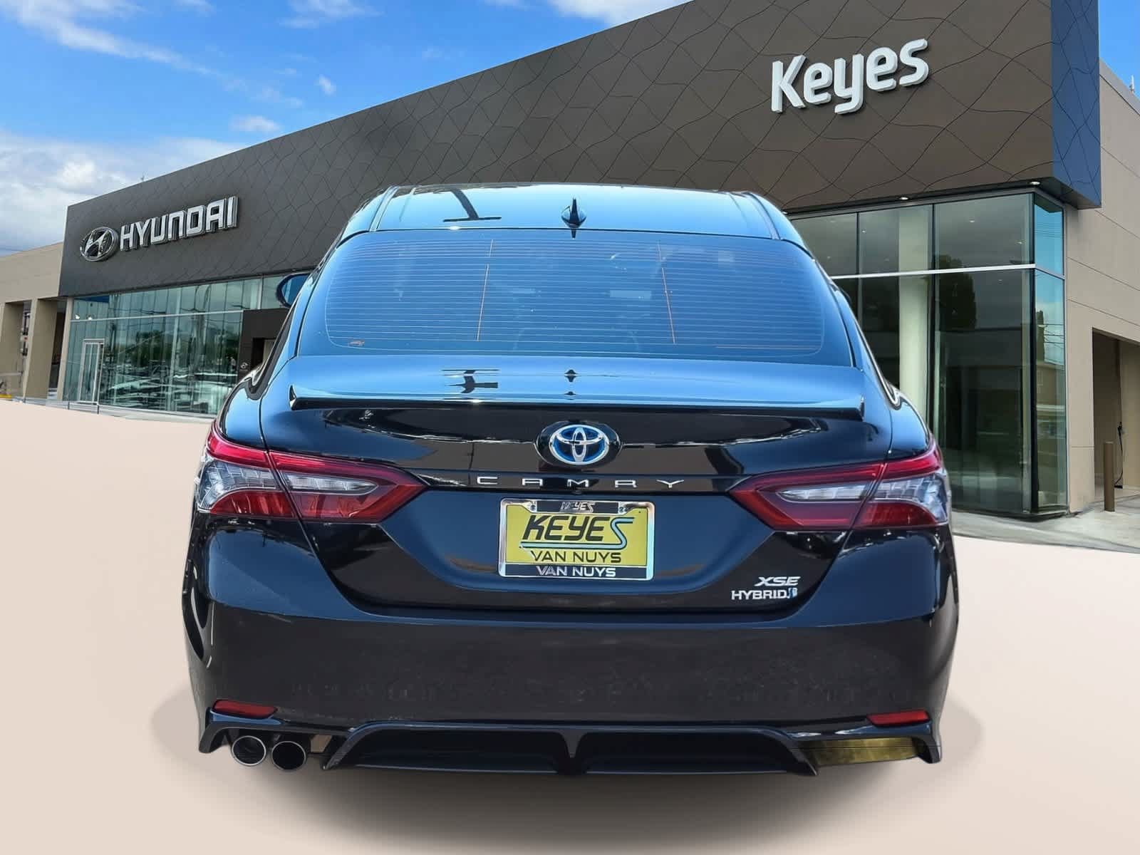 Used 2024 Toyota Camry XSE w/ Cold Weather Package FWD image 6