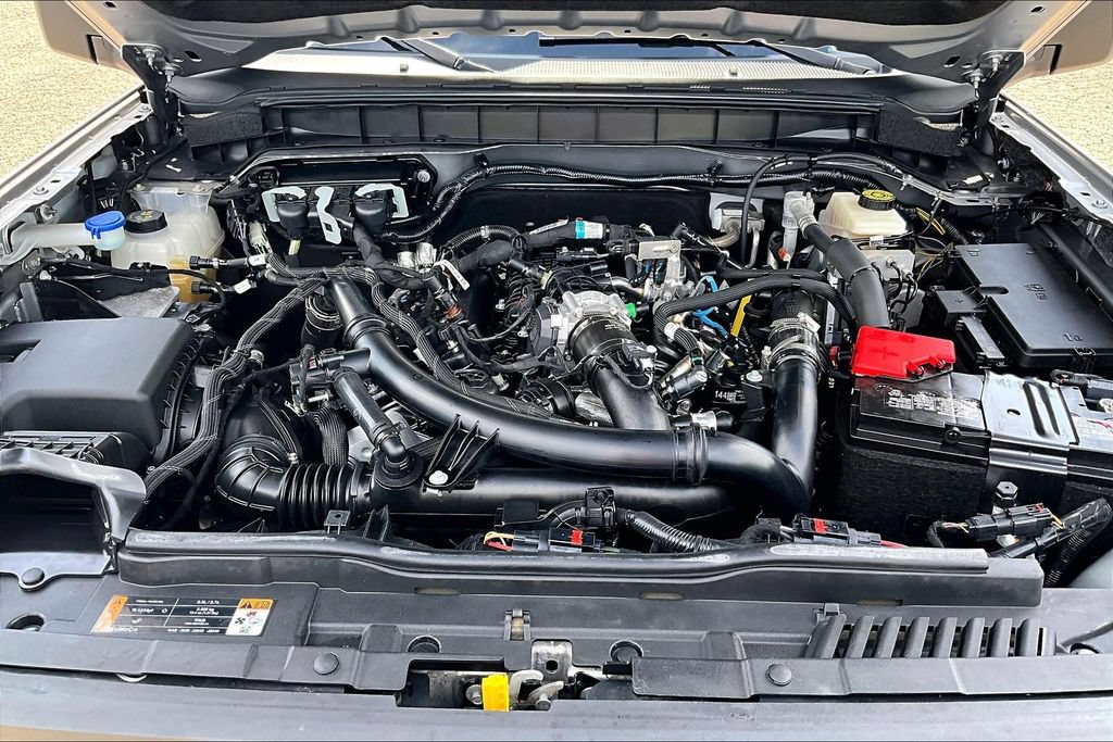 Used 2024 Ford Bronco Black Diamond AWD/4WD image 10