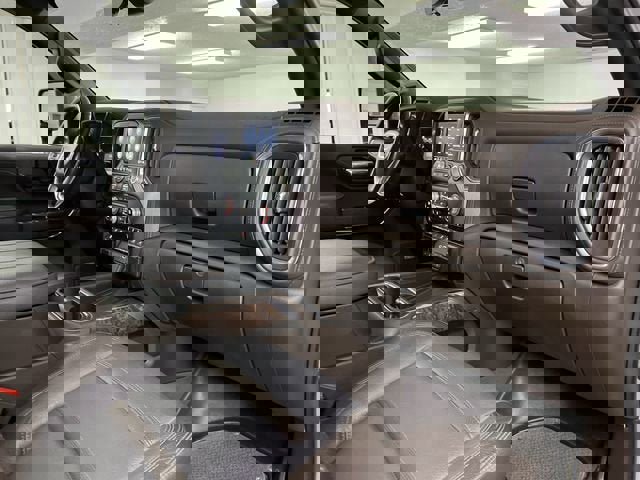 Used 2023 GMC Sierra 2500 Denali w/ Denali Ultimate Package image 30