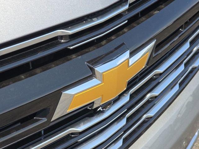 New 2025 Chevrolet Suburban High Country image 32