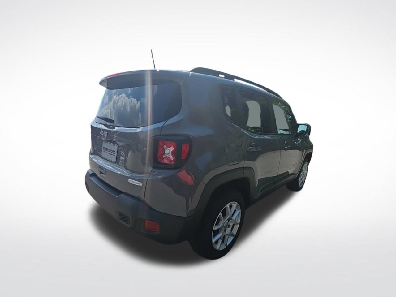 Used 2021 Jeep Renegade Latitude w/ Sun & Sound Group AWD/4WD image 6