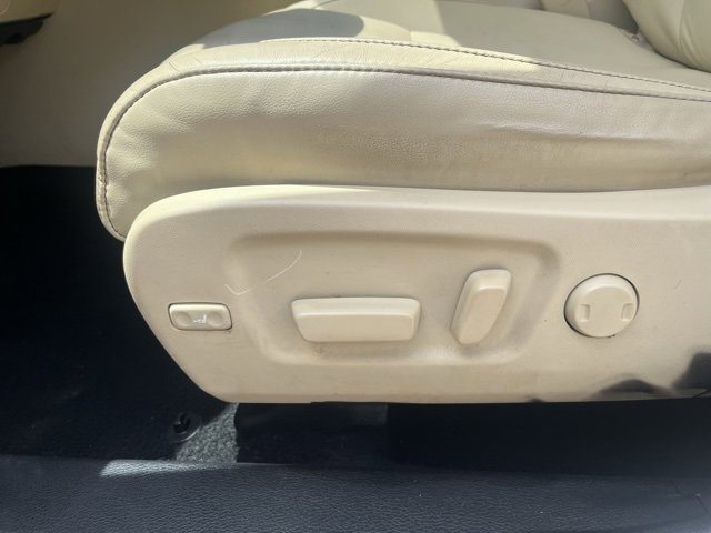 Used 2018 Toyota Highlander XLE image 19