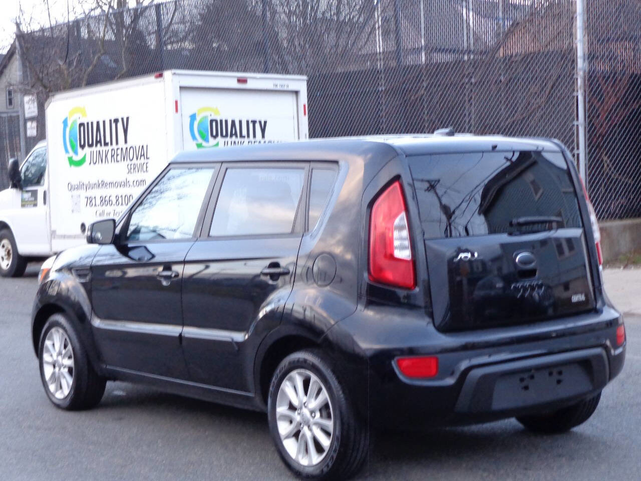 Used 2013 Kia Soul + image 6