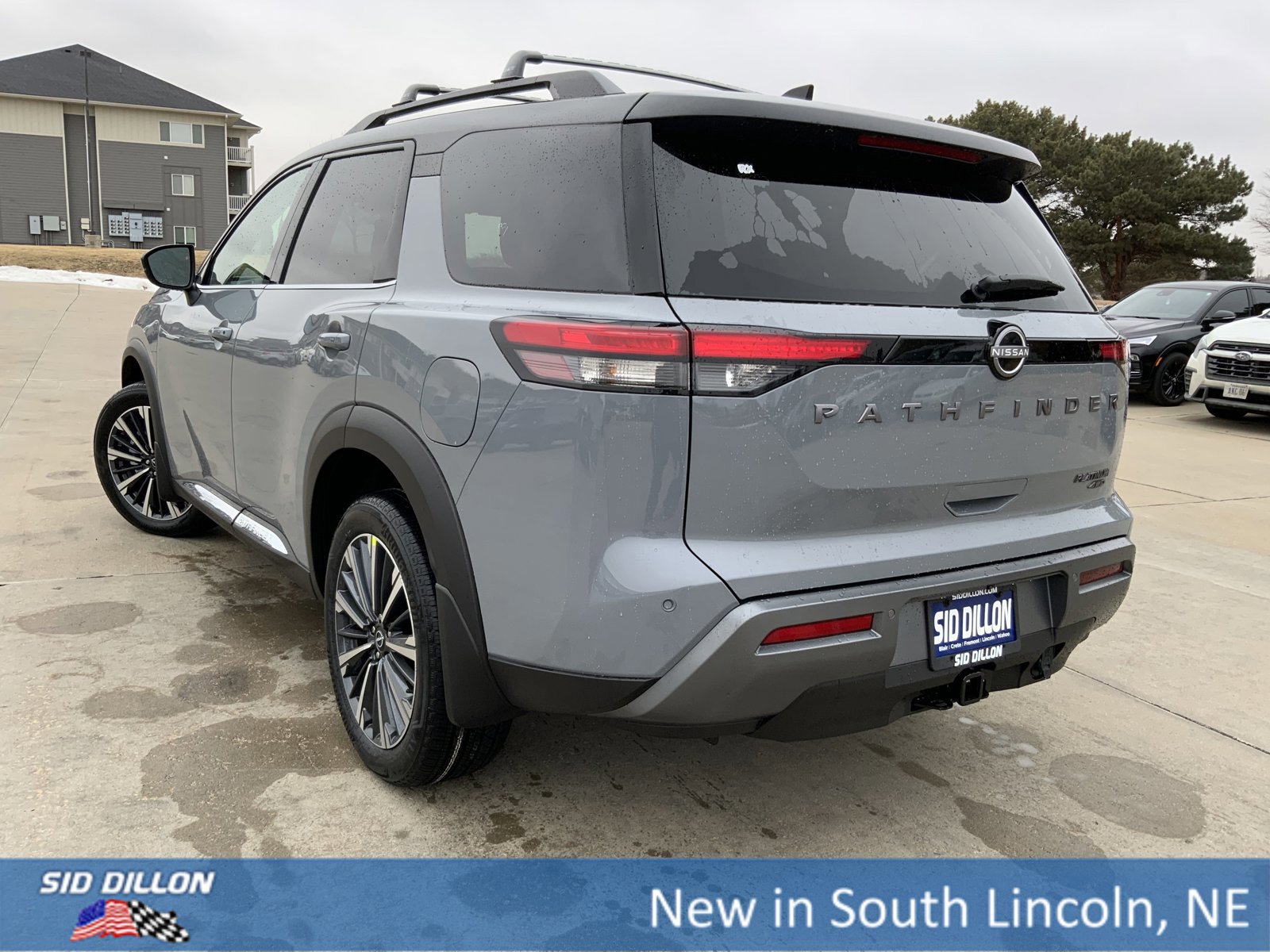 New 2026 Nissan Pathfinder Platinum image 3