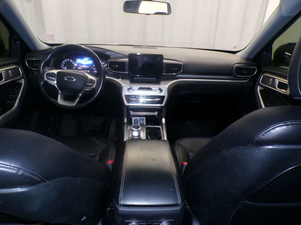 Used 2020 Ford Explorer XLT w/ Equipment Group 202A image 10