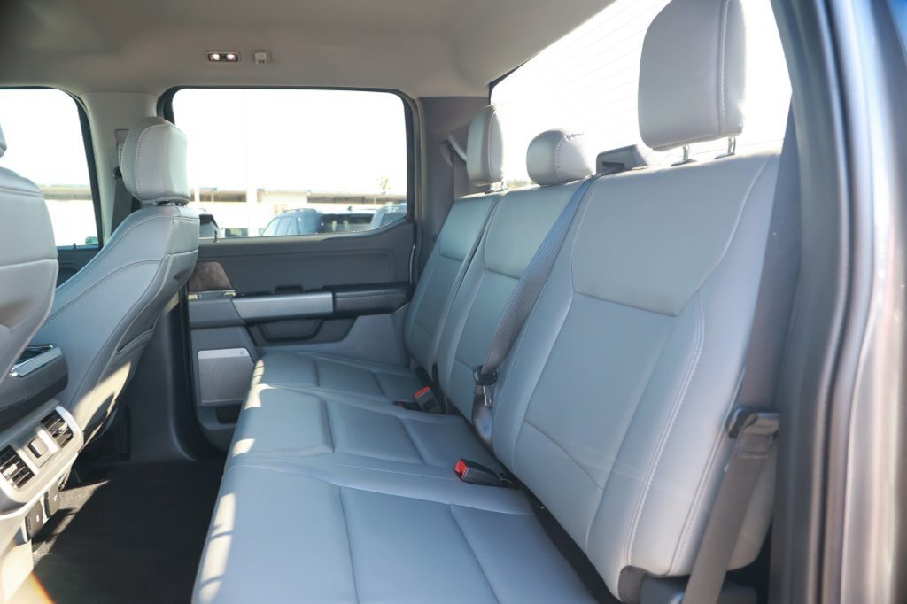 Used 2025 Ford F150 Lightning Flash AWD/4WD image 37