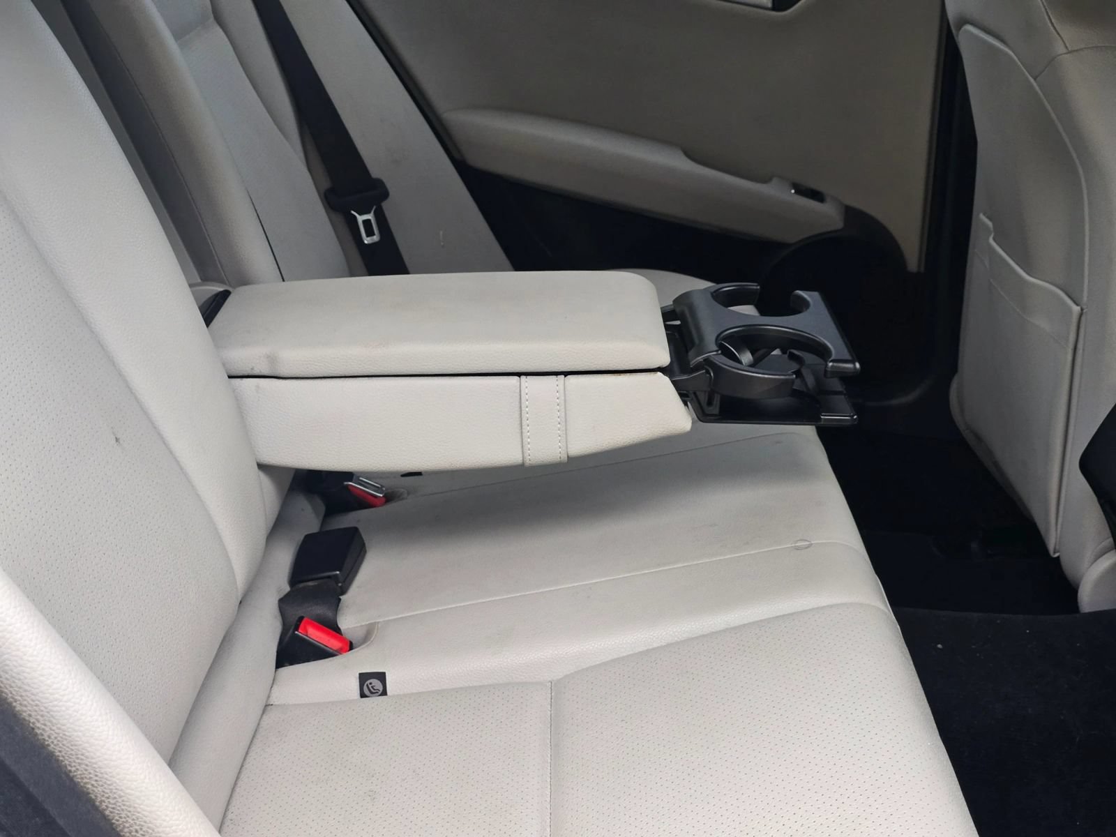 Used 2014 Mercedes-Benz C 300 4MATIC Sedan image 26