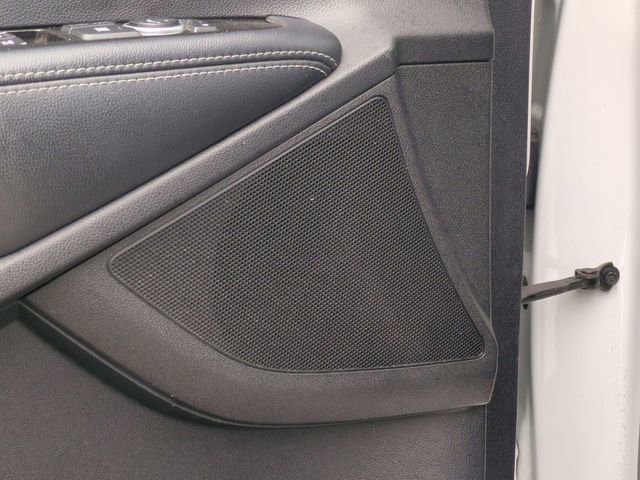 Used 2020 Kia Sorento S image 11