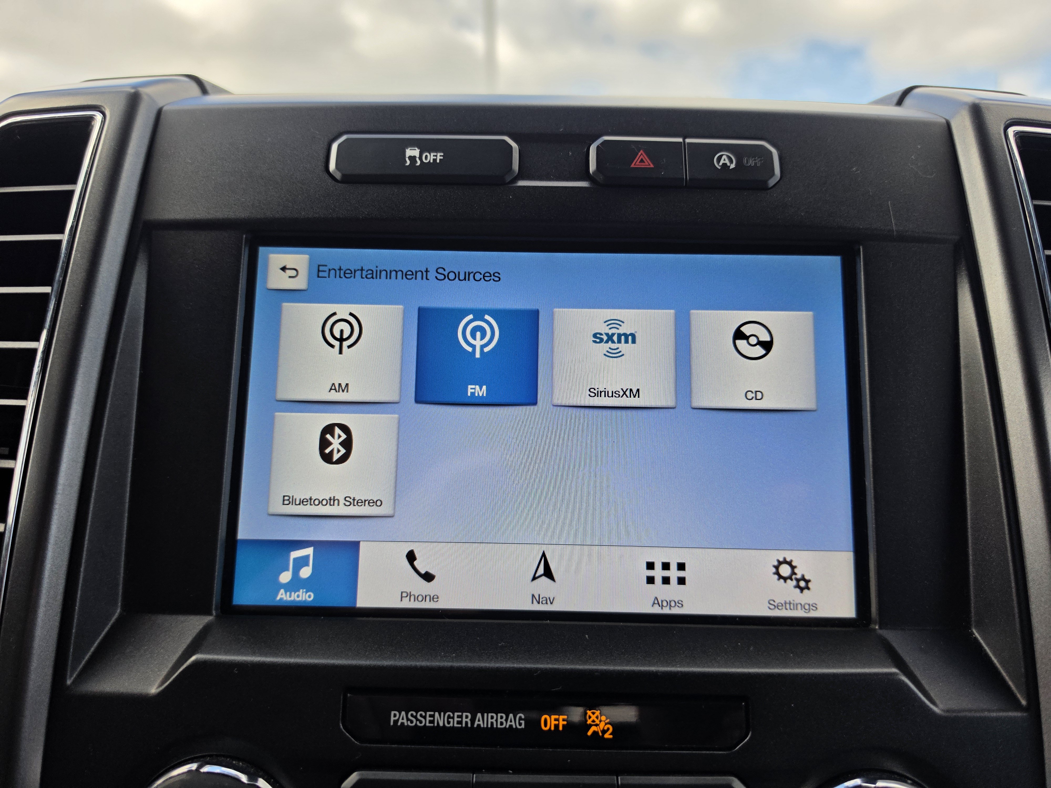 Used 2018 Ford F150 XLT w/ Equipment Group 302A Luxury AWD/4WD image 28
