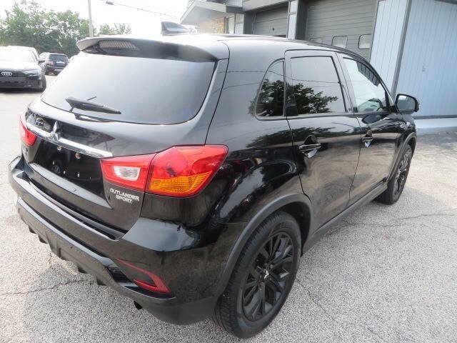 Used 2018 Mitsubishi Outlander Sport ES AWD/4WD image 40