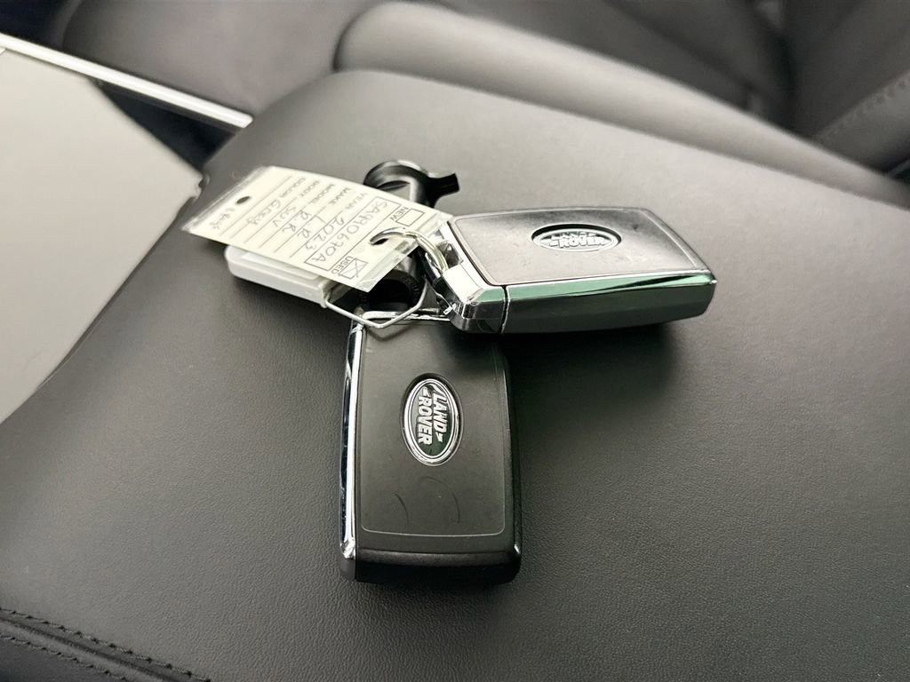 Used 2023 Land Rover Range Rover SE image 17