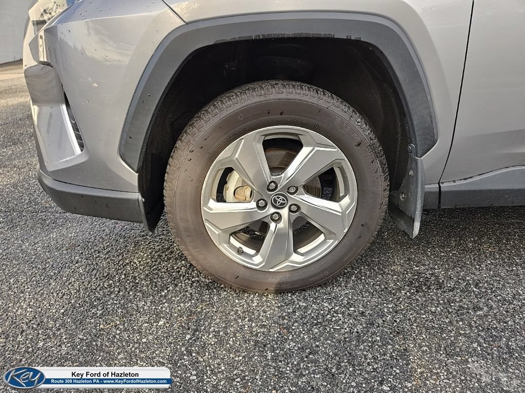 Used 2021 Toyota RAV4 AWD Hybrid image 4