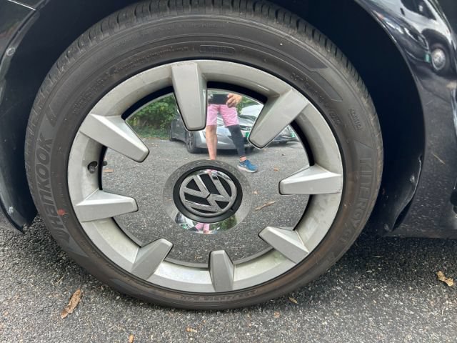 Used 2017 Volkswagen Beetle 1.8T SEL w/ Beetle Lighting Package FWD image 38