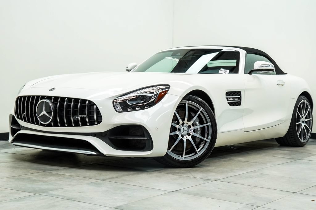 Used 2018 Mercedes-Benz AMG GT Roadster image 2