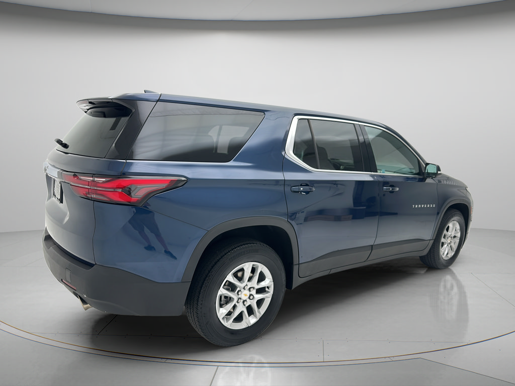 Used 2023 Chevrolet Traverse LS w/ Safety Package AWD/4WD image 5