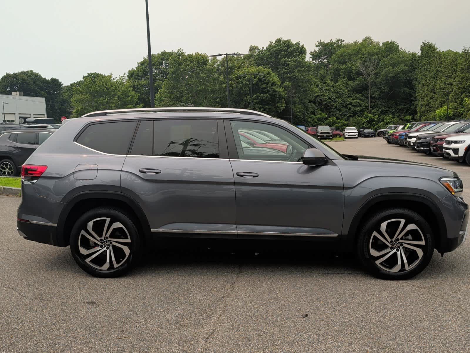 Used 2022 Volkswagen Atlas SEL AWD/4WD image 7