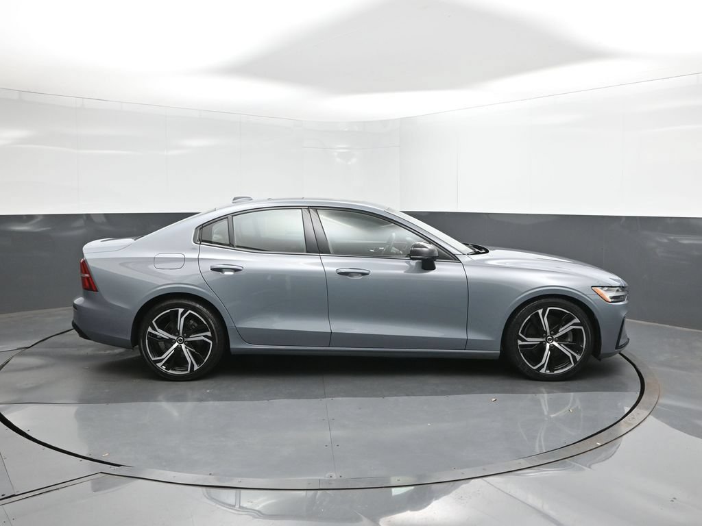 Used 2024 Volvo S60 B5 Core AWD/4WD image 11