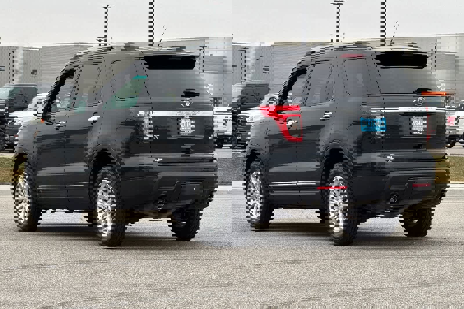 Used 2015 Ford Explorer XLT image 6