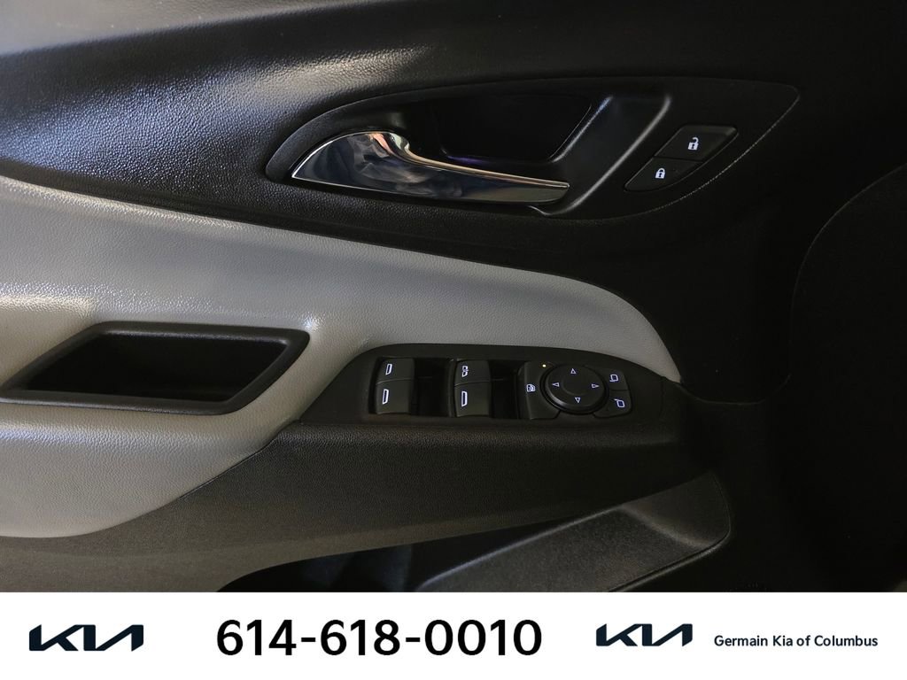 Used 2021 Chevrolet Equinox LS w/ LS Convenience Package image 26